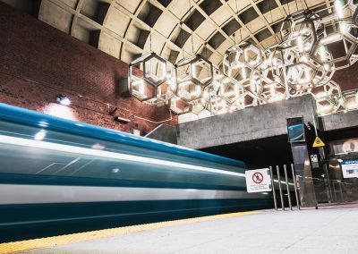 Station de métro Namur à 300 mètres de Westbury Montréal